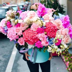 Букет с гладиолусами "Шик"