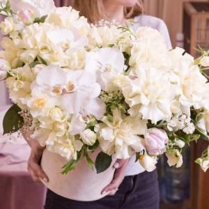 Букет с нарциссами "Любовь"